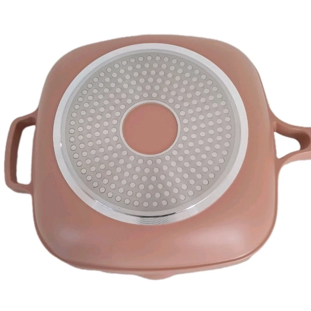 Servappetit 3.1 Qt. Cast Aluminum Sautepan With Lid Salmon Coral Peach Color